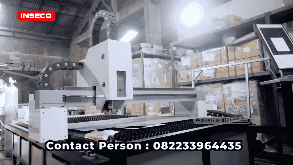 Detail mesin pemotong laser Inseco saat melakukan pemotongan, menampilkan hasil potong yang presisi dan teknis
